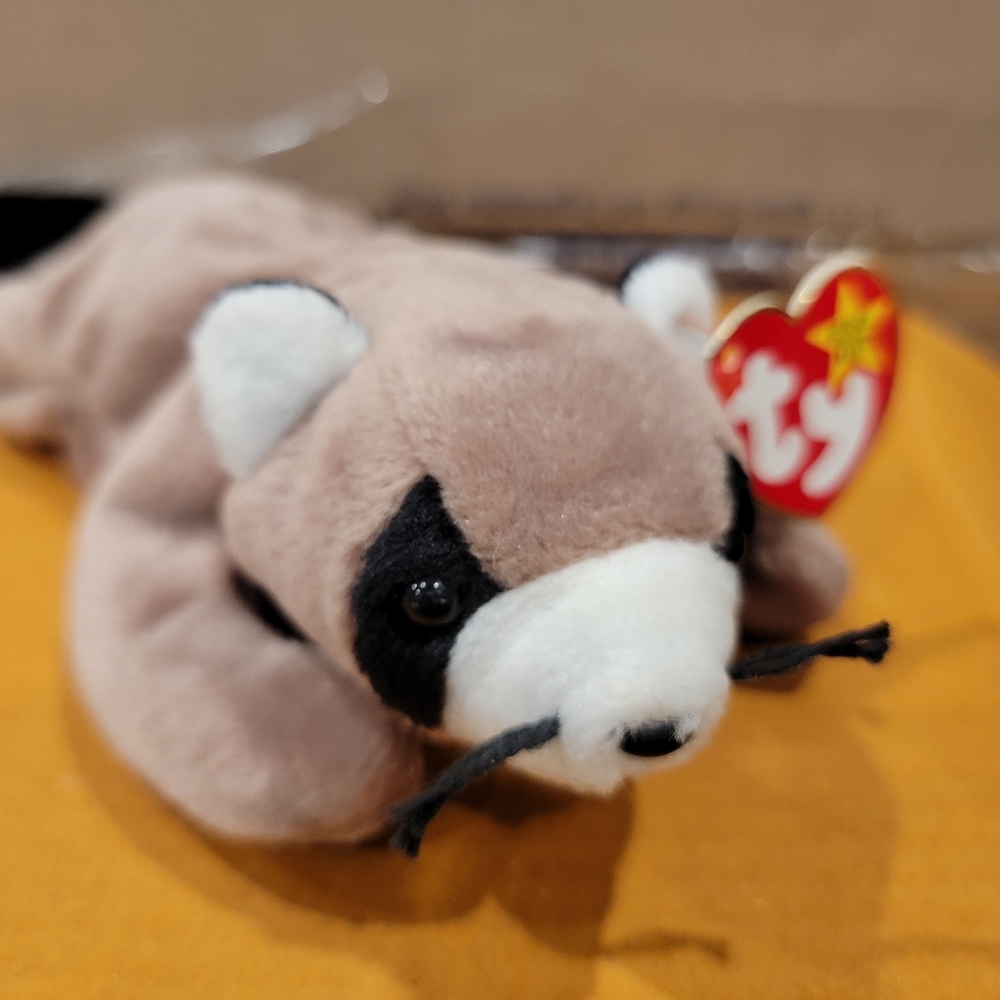 3/$20 Ty Beanie Babies 1995 Ringo The Raccoon